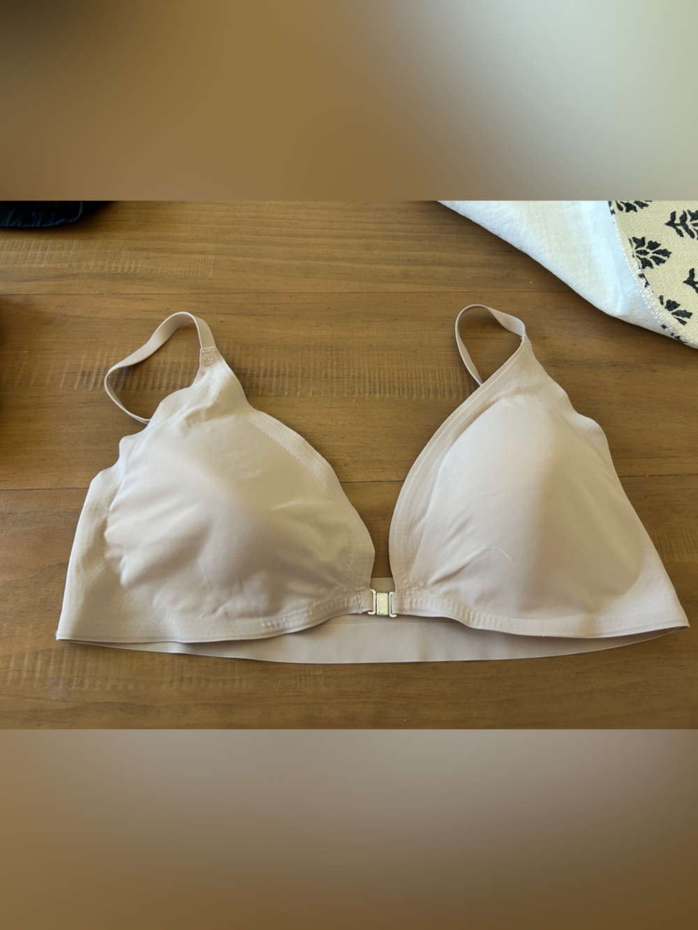 Nude Wireless Front-Closure Bra